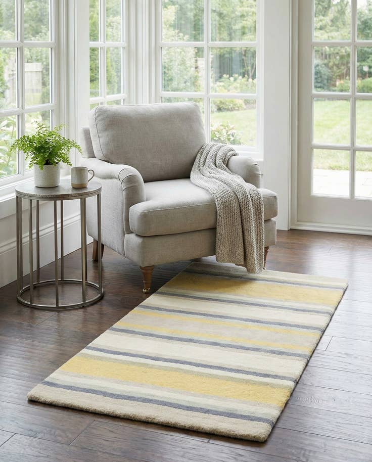 Detail image of 2' 8 x 4' 10 Luna Wool Rug