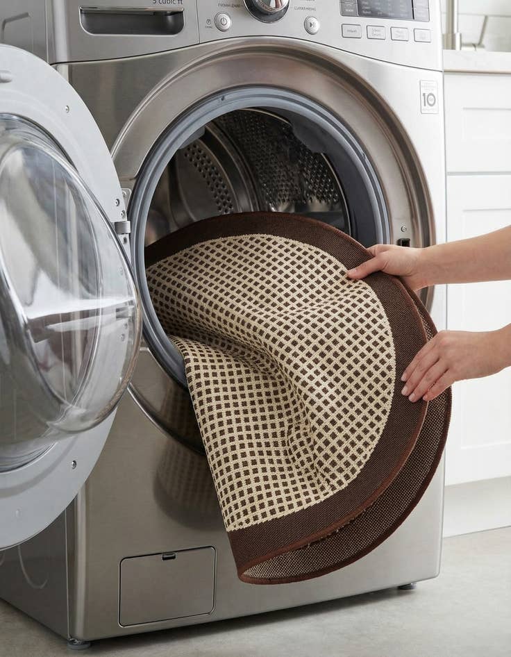 Detail image of 3' x 3'  Washable Border Indoor / Outdoor Round Rug