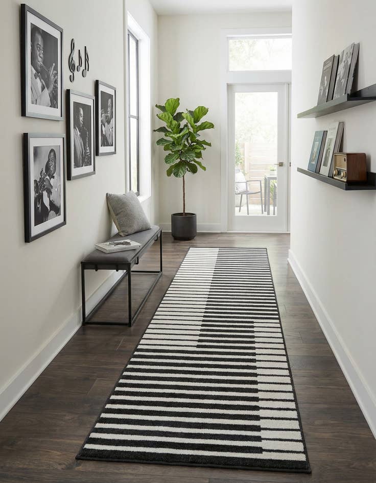 Detail image of  2' 7 x 12' Oslo Runner Rug