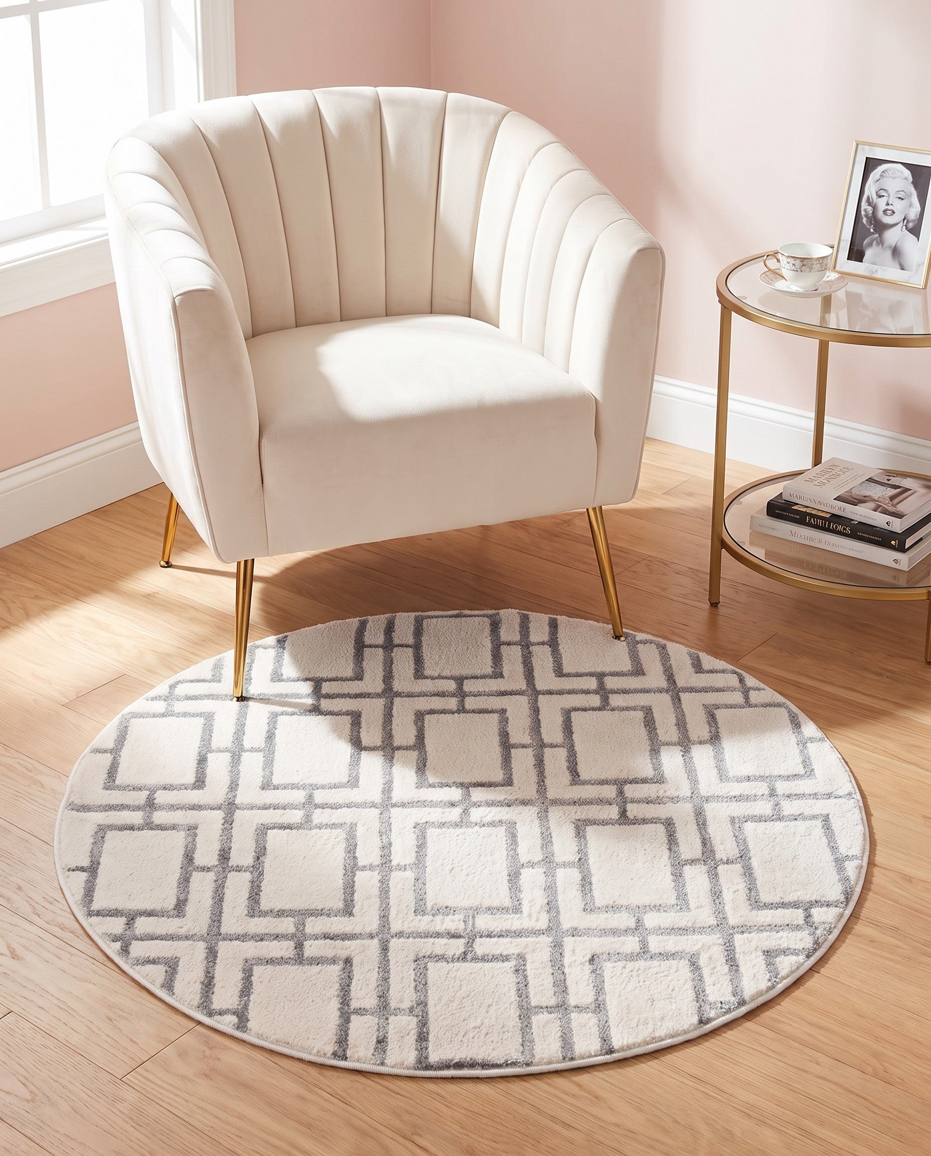 3' x 3' Marilyn Monroe™ Glam Deco Round Rug