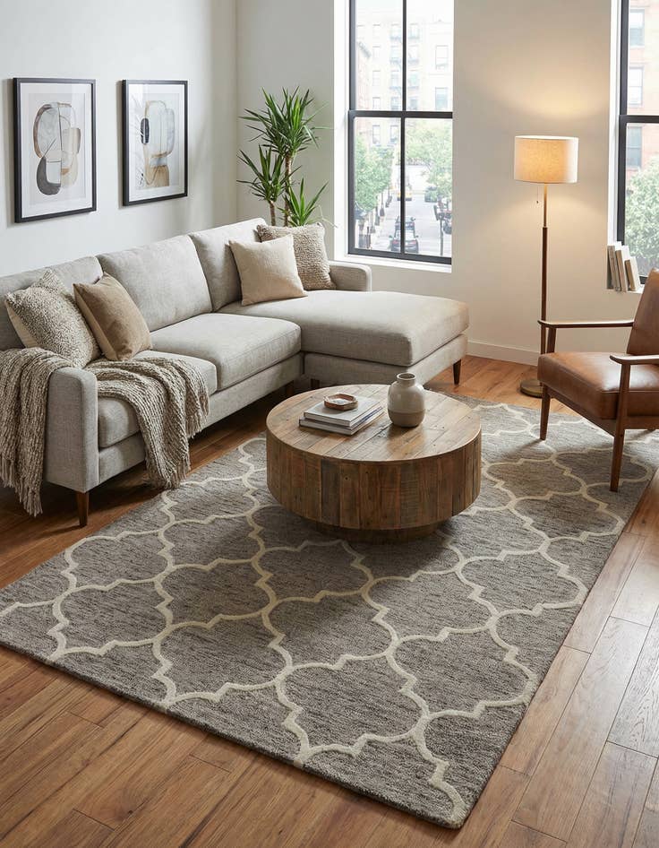 Detail image of 5' 1 x 8' Luna Wool Rug