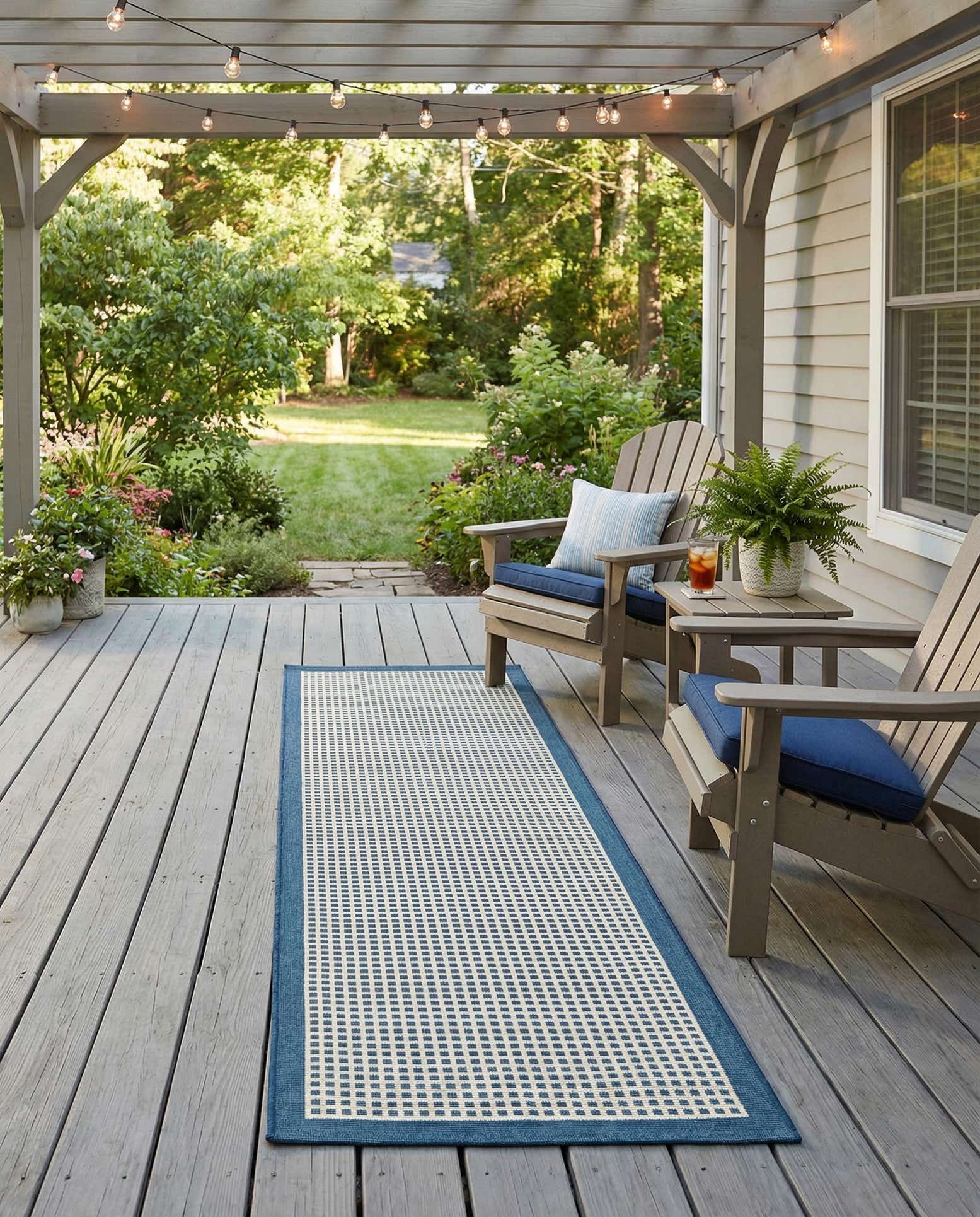 2' x 8' Easy-Clean Border Indoor / Outdoor Runner Rug