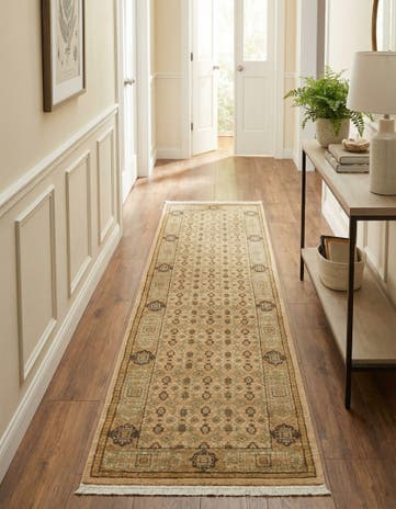 2' 7 x 10' Amina Runner Rug
