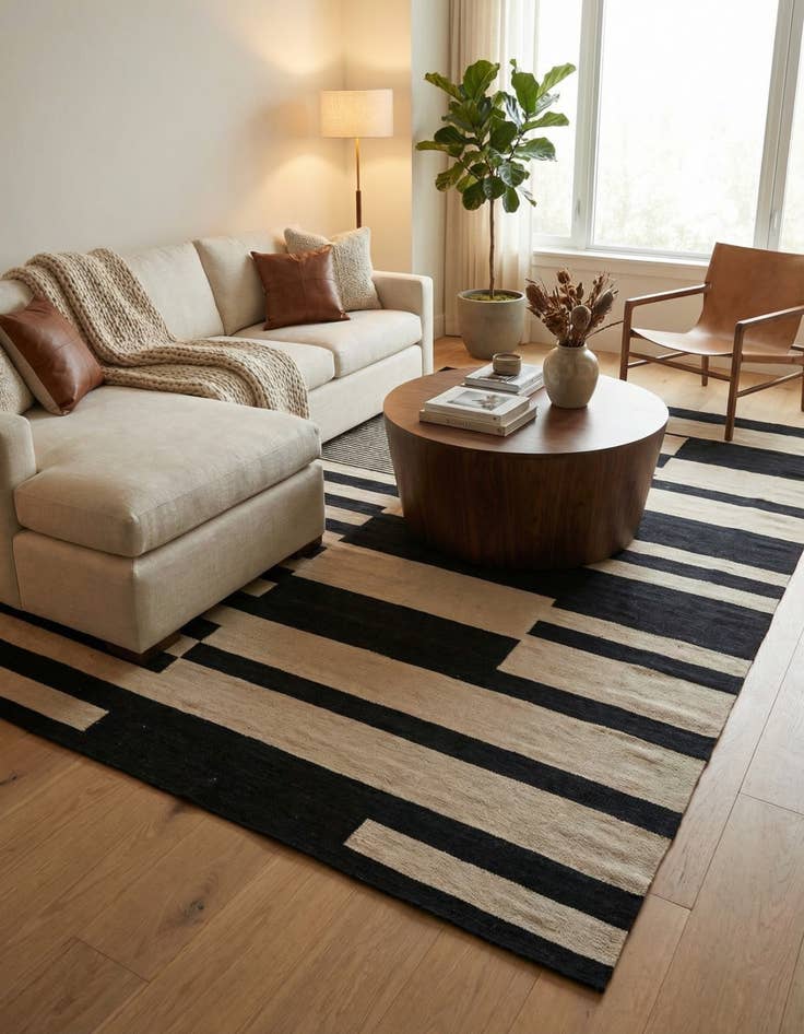 Detail image of 8' 6 x 9' 9  Hand Woven Kilim Modern Wool Rug