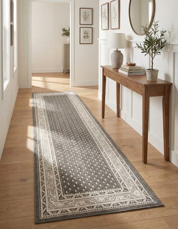 2' 9 x 9' 10 SoHo Runner Rug
