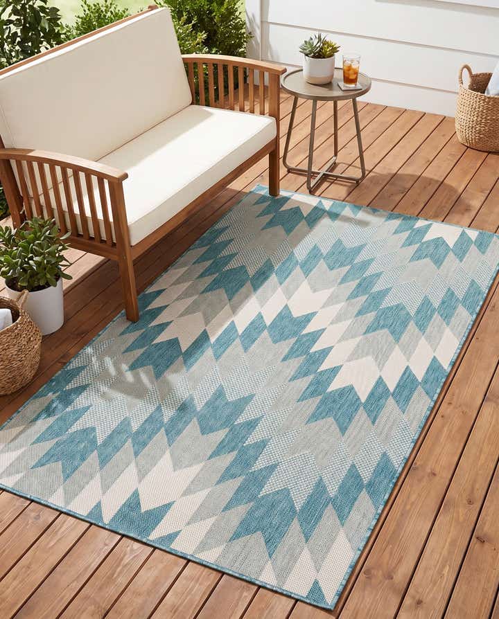4' x 6' Easy-Clean Modern Indoor / Outdoor Rug