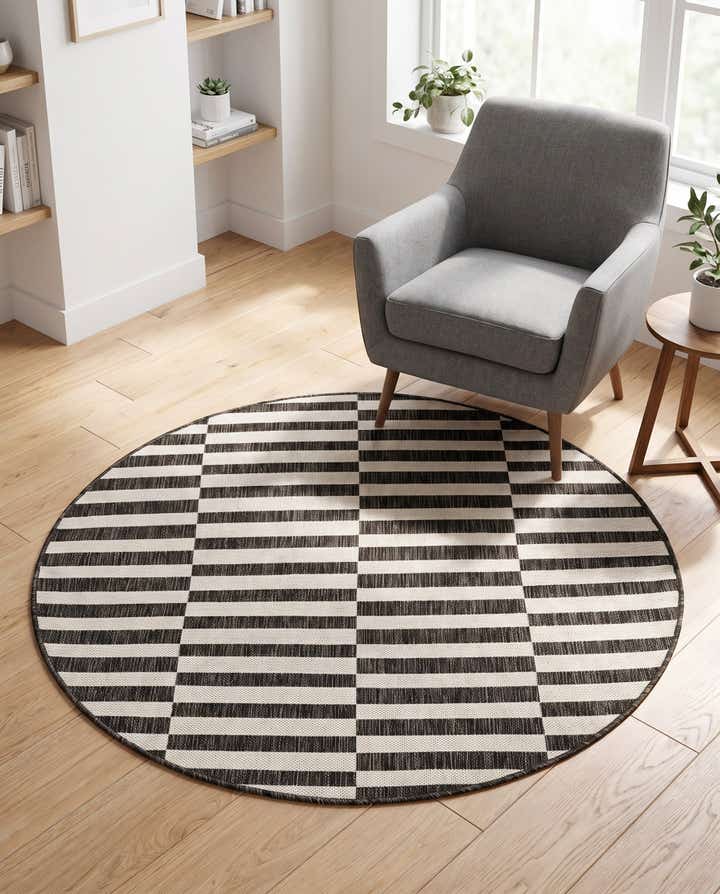 4' x 4' Easy-Clean Striped Indoor / Outdoor Round Rug