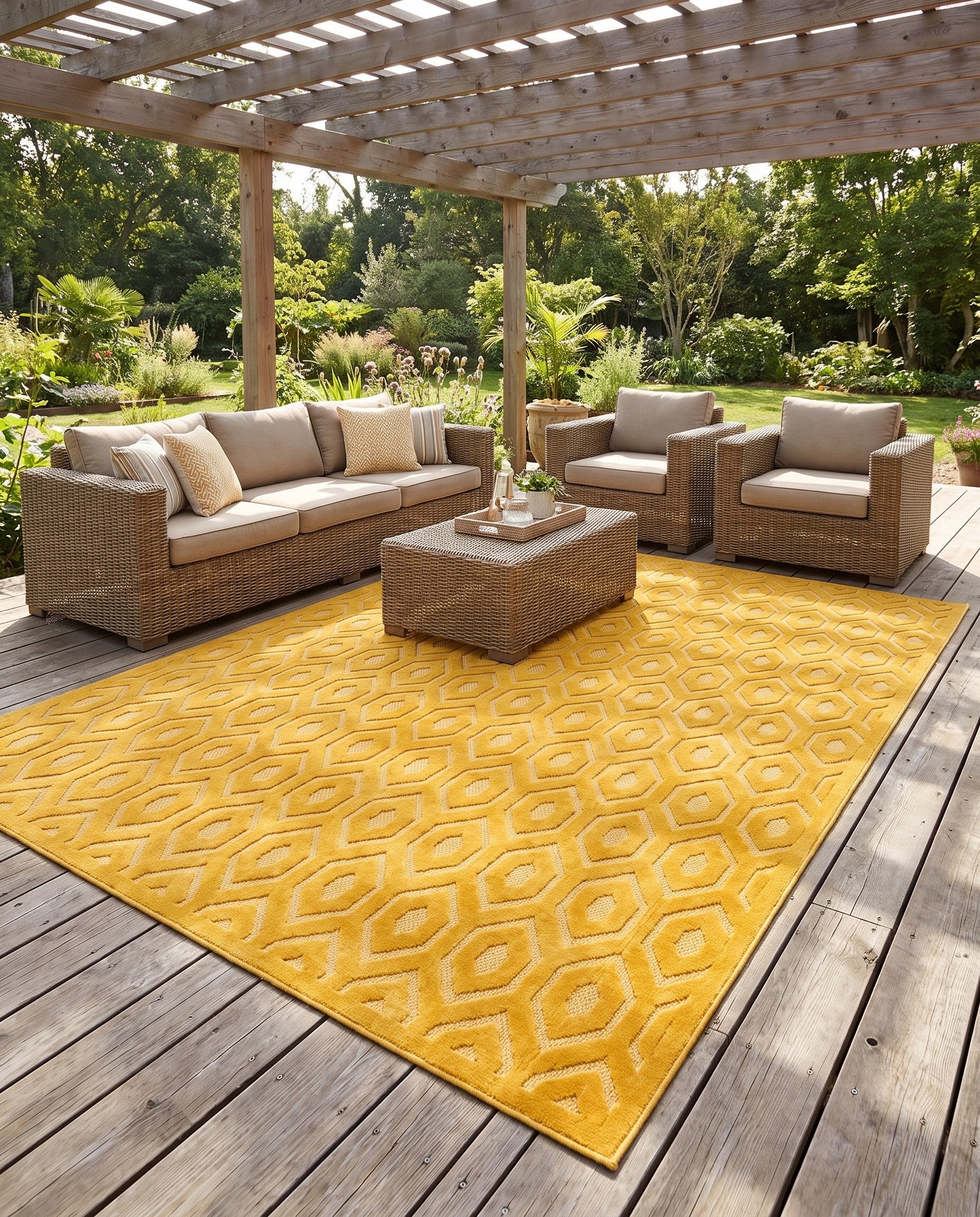 Yellow Easy-Clean Trellis Textured Indoor / Outdoor Rug