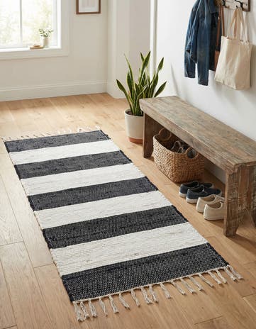 2' x 5' 1 Hand Woven Chindi Rag Runner Rug