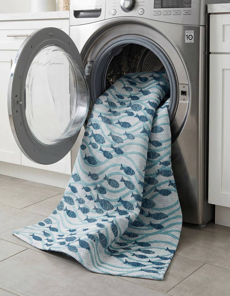 Detail image of 7' 1 x 10'  Washable Coastal Indoor / Outdoor Rug