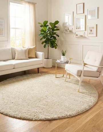 7' 1 x 7' 1 Soft Solid Shag Round Rug