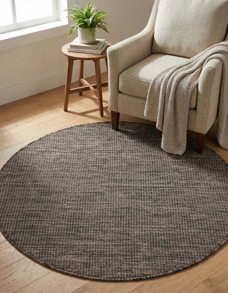 Detail image of 3' 1 x 3' 1  Washable Solid Indoor / Outdoor Round Rug