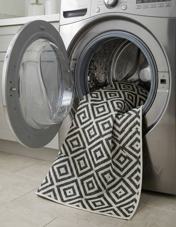 Detail image of 2' x 7'  Washable Jill Zarin Costa Rica Indoor / Outdoor Runner Rug