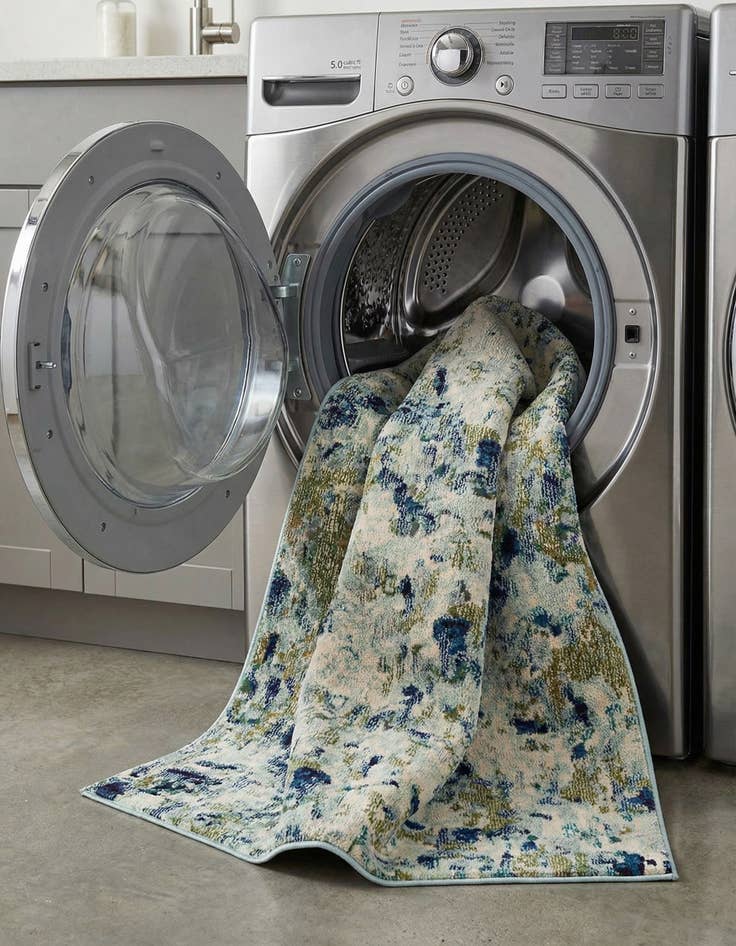 Detail image of 4' x 6'  Washable Spectrum Rug