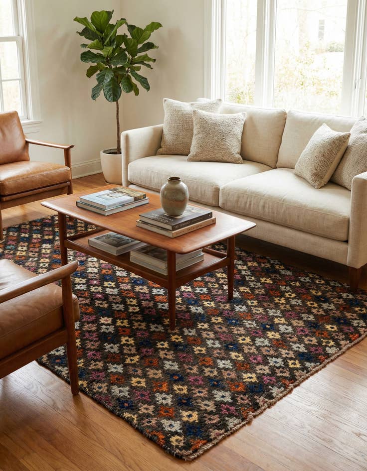 Detail image of 4' x 6' 3  Hand Knotted Darya Wool Rug