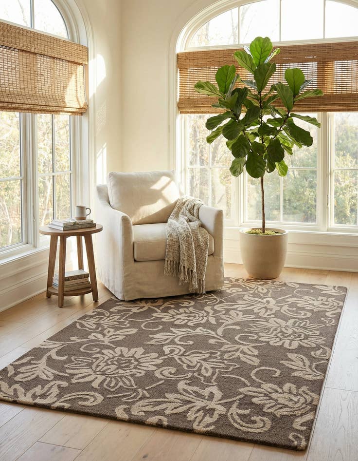 Detail image of 5' x 8' Agra Wool Rug