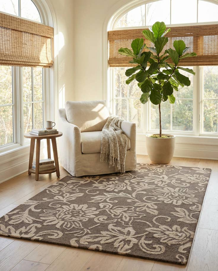 Detail image of 5' x 8' Agra Wool Rug