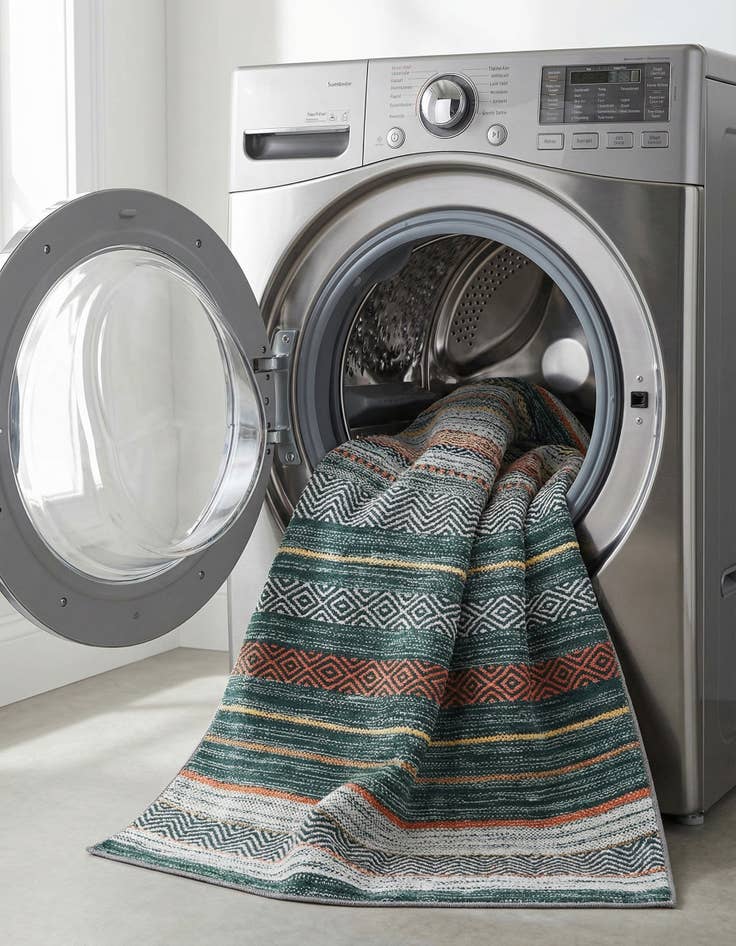 Detail image of 4' x 6'  Washable Yara Rug