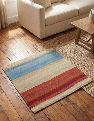 2' 5 x 2' 5 Hand Woven Pillow Wool Square Rug