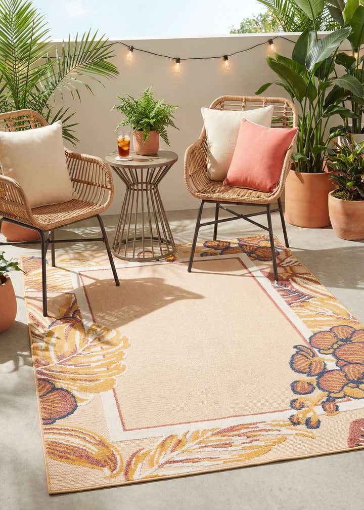 5' x 7' 7 Easy-Clean Indoor / Outdoor Rug