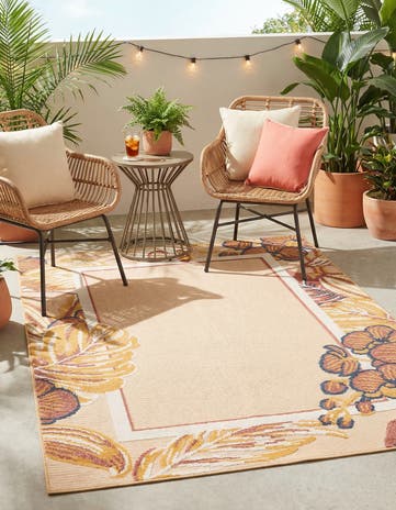 5' x 7' 7 Easy-Clean Indoor / Outdoor Rug