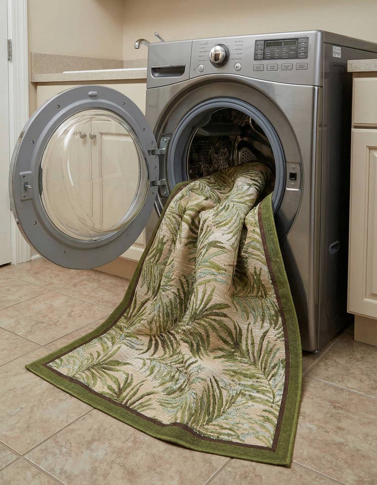 Detail image of 4' x 6'  Washable Botanical Indoor / Outdoor Rug