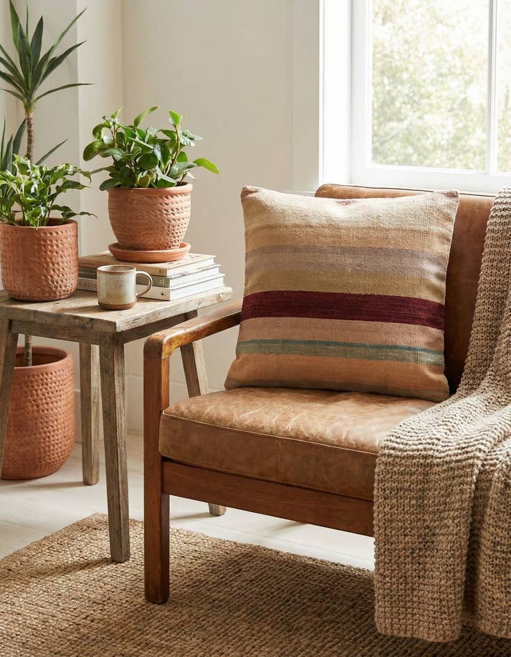 Detail image of 2' 5 x 2' 6  Hand Woven Pillow Wool Square Rug