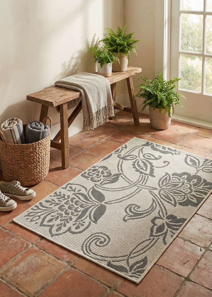 2' x 3' Easy-Clean Botanical Indoor / Outdoor Rug