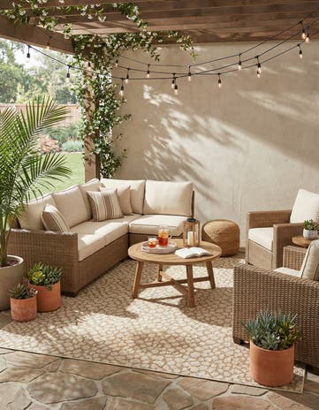 7' 10 x 7' 10 Easy-Clean Safari Indoor / Outdoor Square Rug