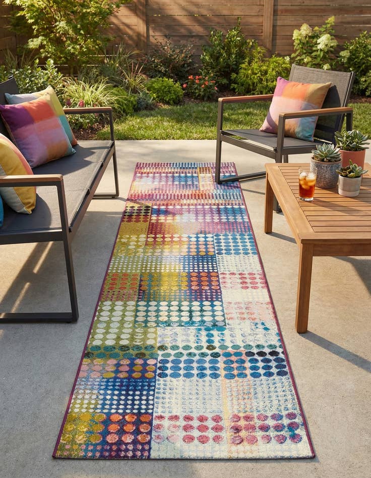 Detail image of 2' 7 x 12' Easy-Clean Modern Indoor / Outdoor Runner Rug