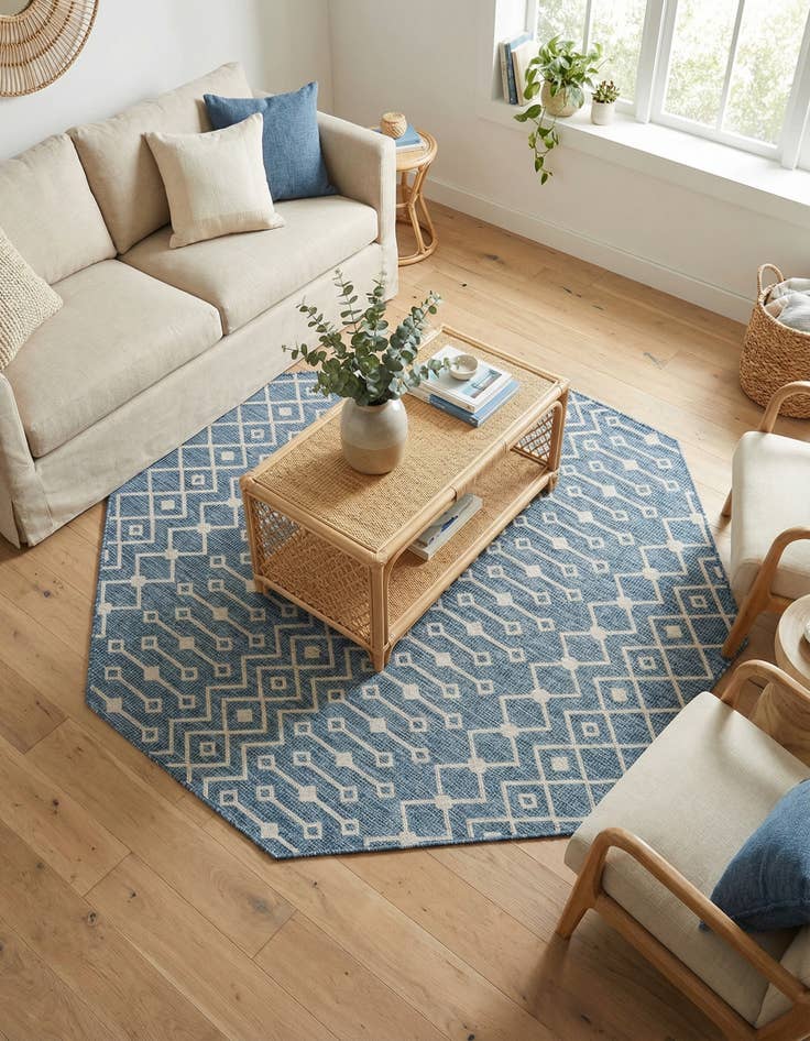 Detail image of 7' 10 x 7' 10  Washable Trellis Indoor / Outdoor Octagon Rug
