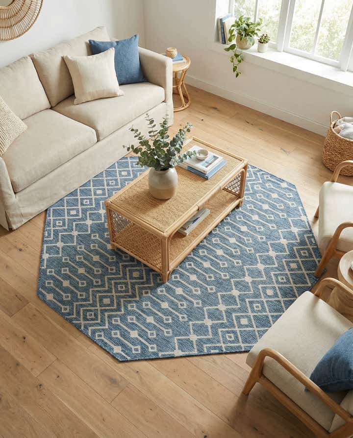 7' 10 x 7' 10 Easy-Clean Lattice Indoor / Outdoor Octagon Rug