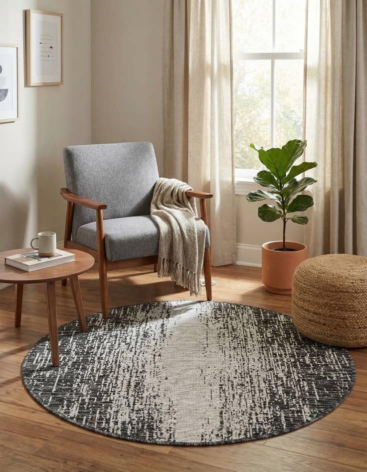 Detail image of 3' x 3'  Washable Modern Indoor / Outdoor Round Rug