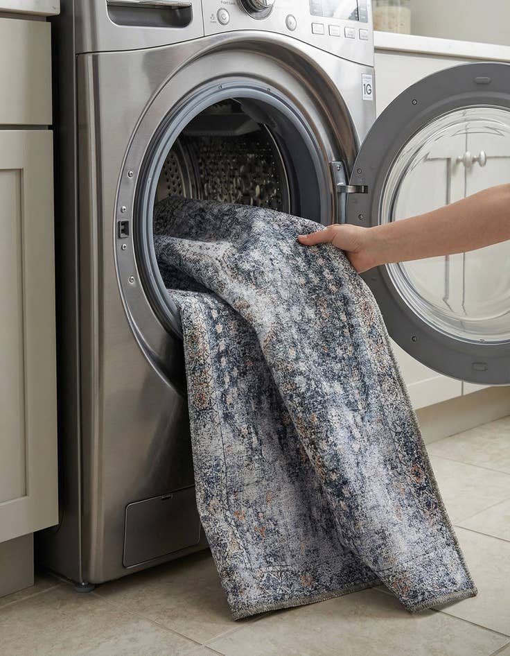 Detail image of 2' x 6' Yara Runner Rug