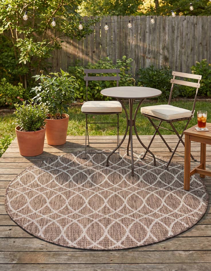 Detail image of 4' x 4'  Washable Trellis Indoor / Outdoor Round Rug