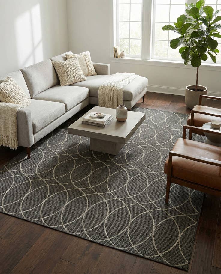 Detail image of 10' x 14' Easy-Clean Trellis Indoor / Outdoor Rug