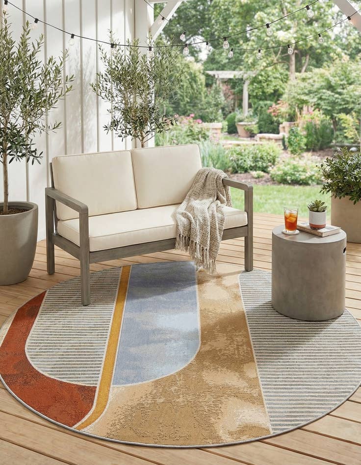 Detail image of 5' 3 x 5' 3 Easy-Clean Modern Indoor / Outdoor Round Rug