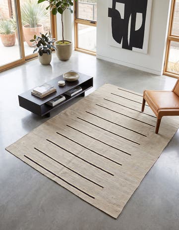 4' x 6' 1 Hand Woven Kilim Modern Wool Rug