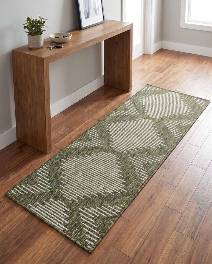 2' x 6' Easy-Clean Modern Indoor / Outdoor Runner Rug