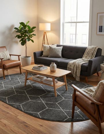 5' 3 x 8' Lattice Frieze Oval Rug