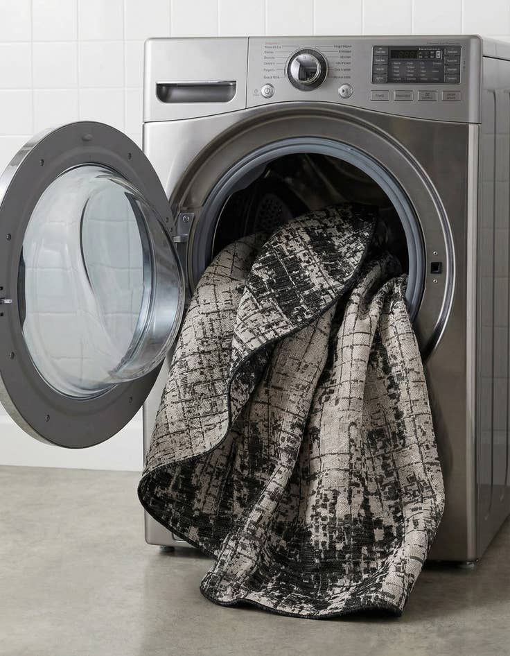 Detail image of 6' x 6'  Washable Modern Indoor / Outdoor Round Rug