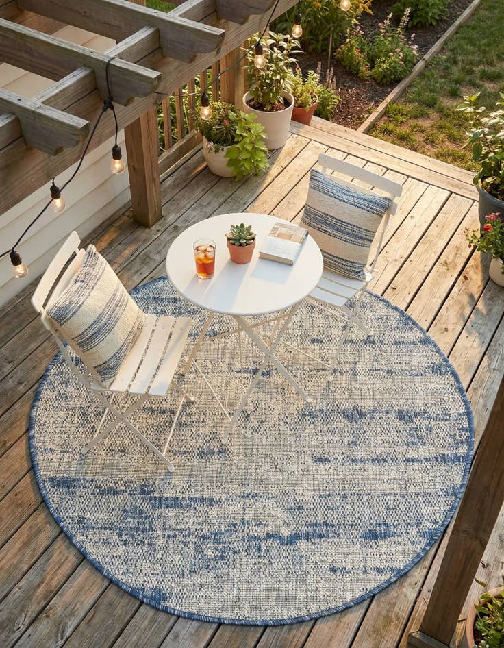 Detail image of 3' x 3'  Washable Modern Indoor / Outdoor Round Rug