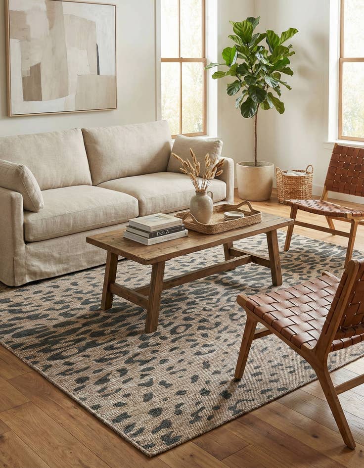 Detail image of 5' 3 x 7' Easy-Clean Safari Indoor / Outdoor Rug