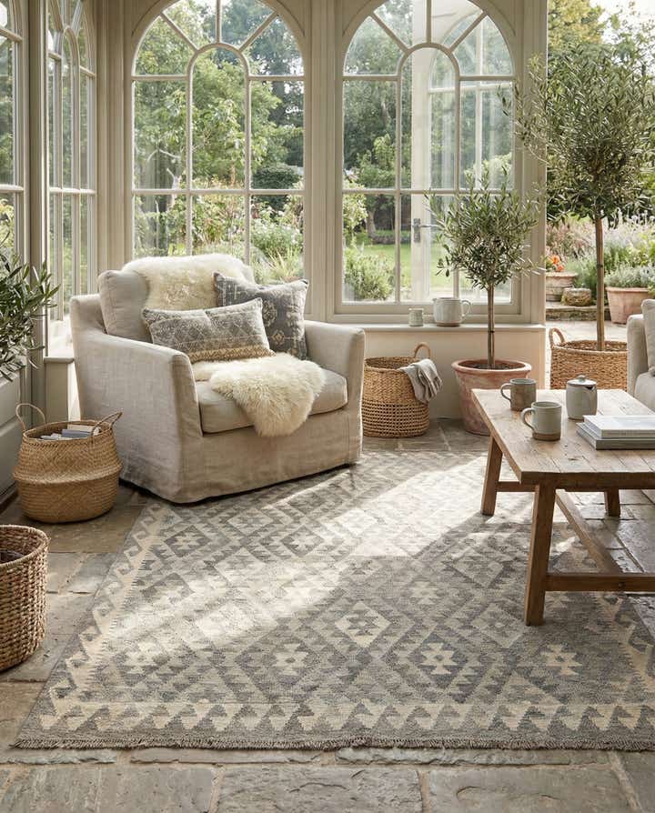 5' 4 x 6' 7 Hand Woven Kilim Maymana Wool Rug