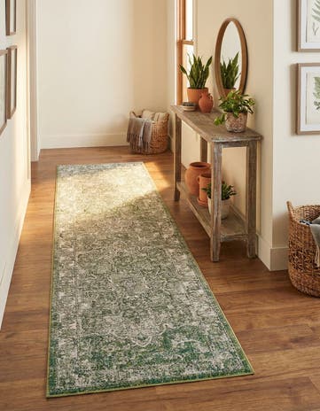 2' 7 x 10' Isabella Runner Rug