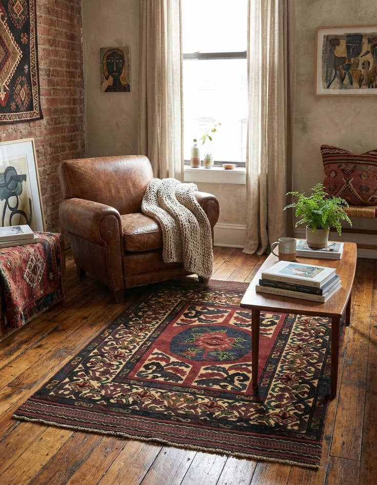 Detail image of 4' x 6' 2  Hand Knotted Sumak Wool Rug