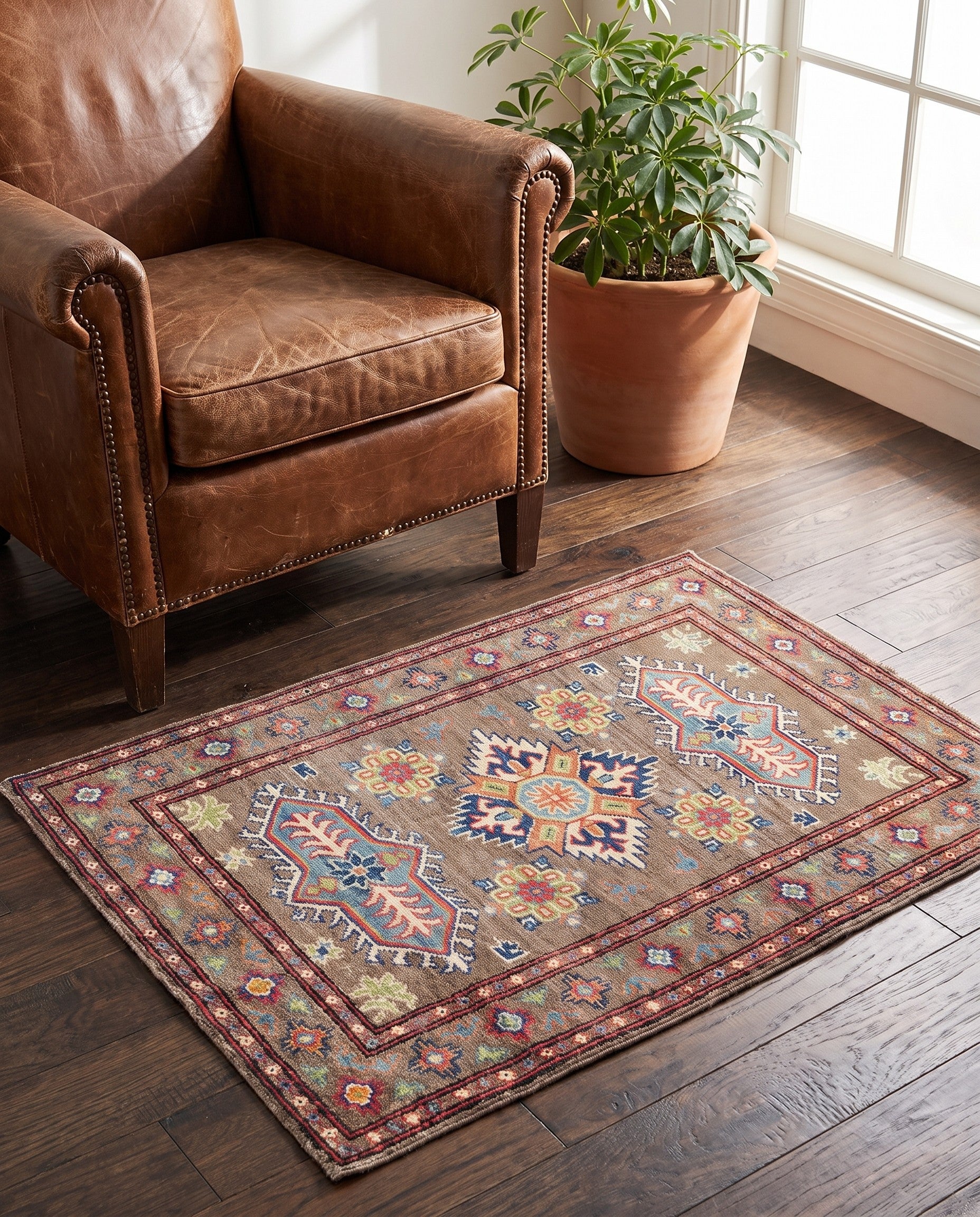 2' 7 x 4' 1 Hand Knotted Kazak Rug