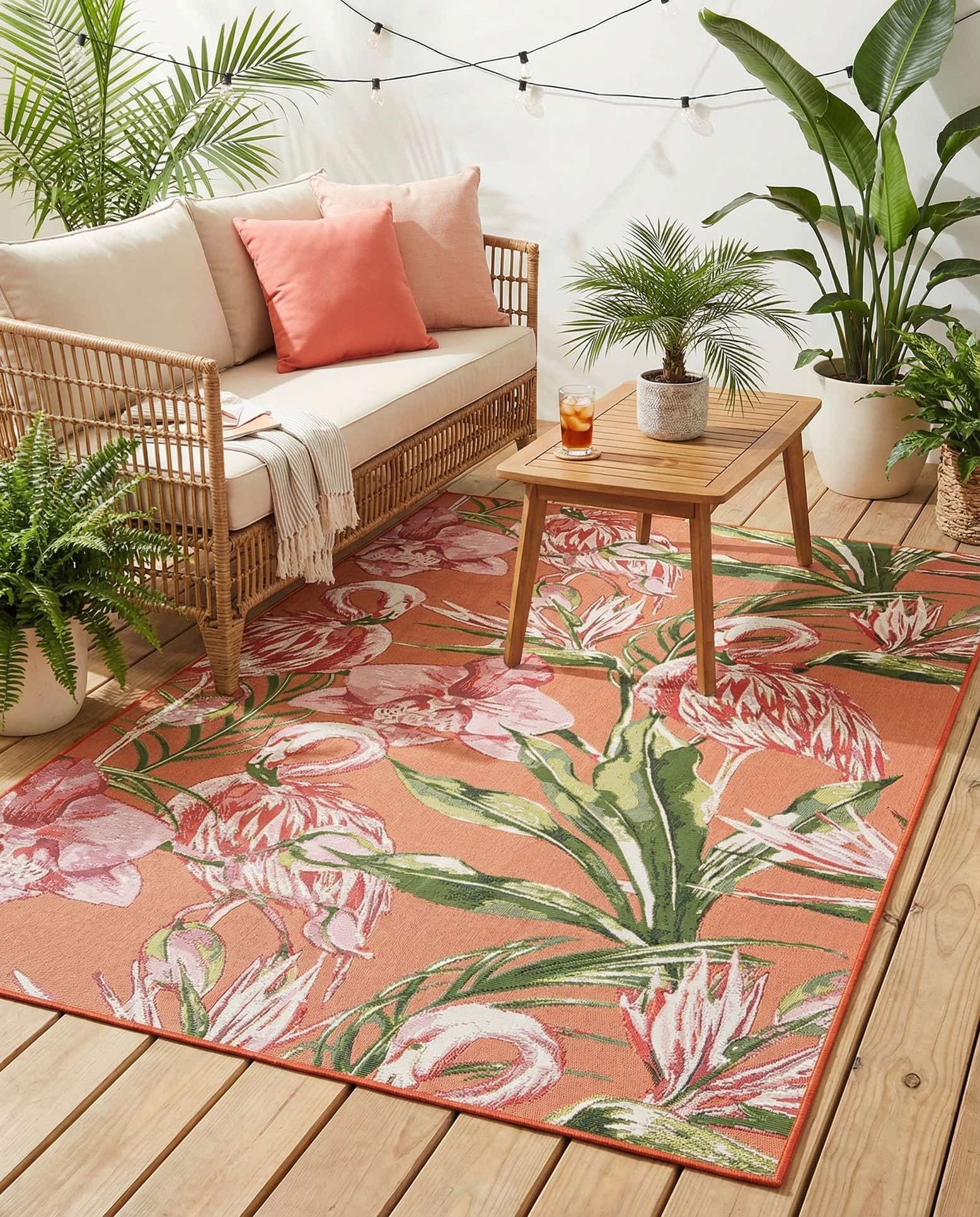 5' x 8' Easy-Clean Botanical Indoor / Outdoor Rug