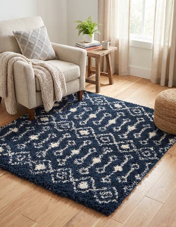 4' 7 x 4' 9 Moroccan Trellis Shag Square Rug