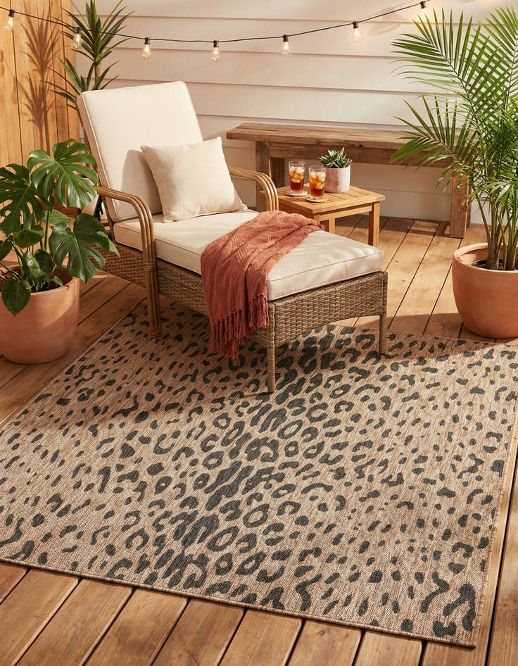 Detail image of 6' x 6'  Washable Safari Indoor / Outdoor Square Rug